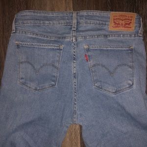 Levi’s 711 Skinny Jean